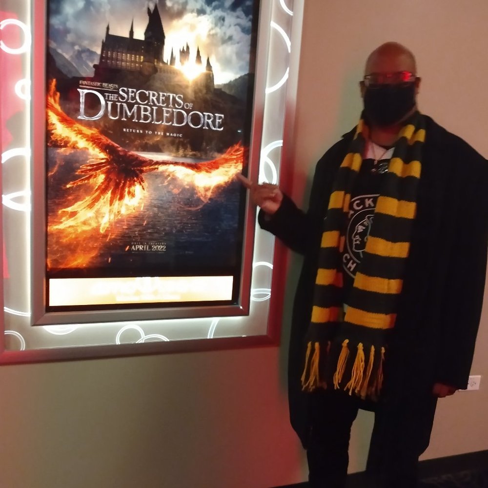 Newt Scamander Fantastic Beasts and where to find them hand knitted scarf
